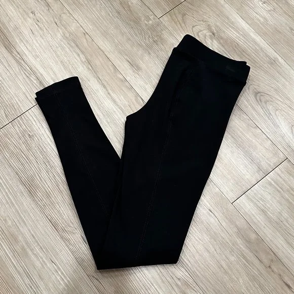Vince. Black Back Seam Stitch Legging - Picture 7 of 14